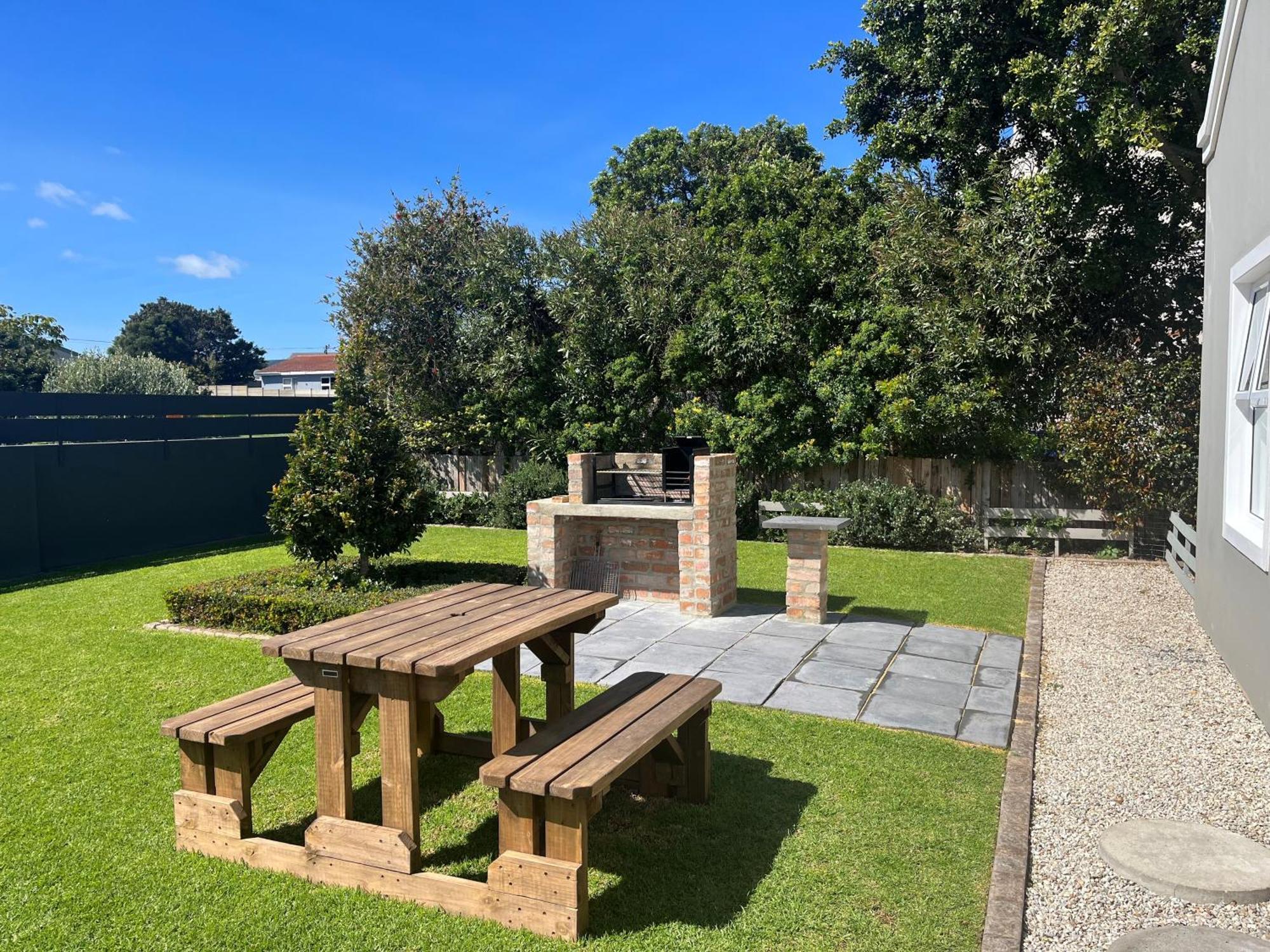 Serenity Self-Catering 2-Bed Unit Hermanus Buitenkant foto